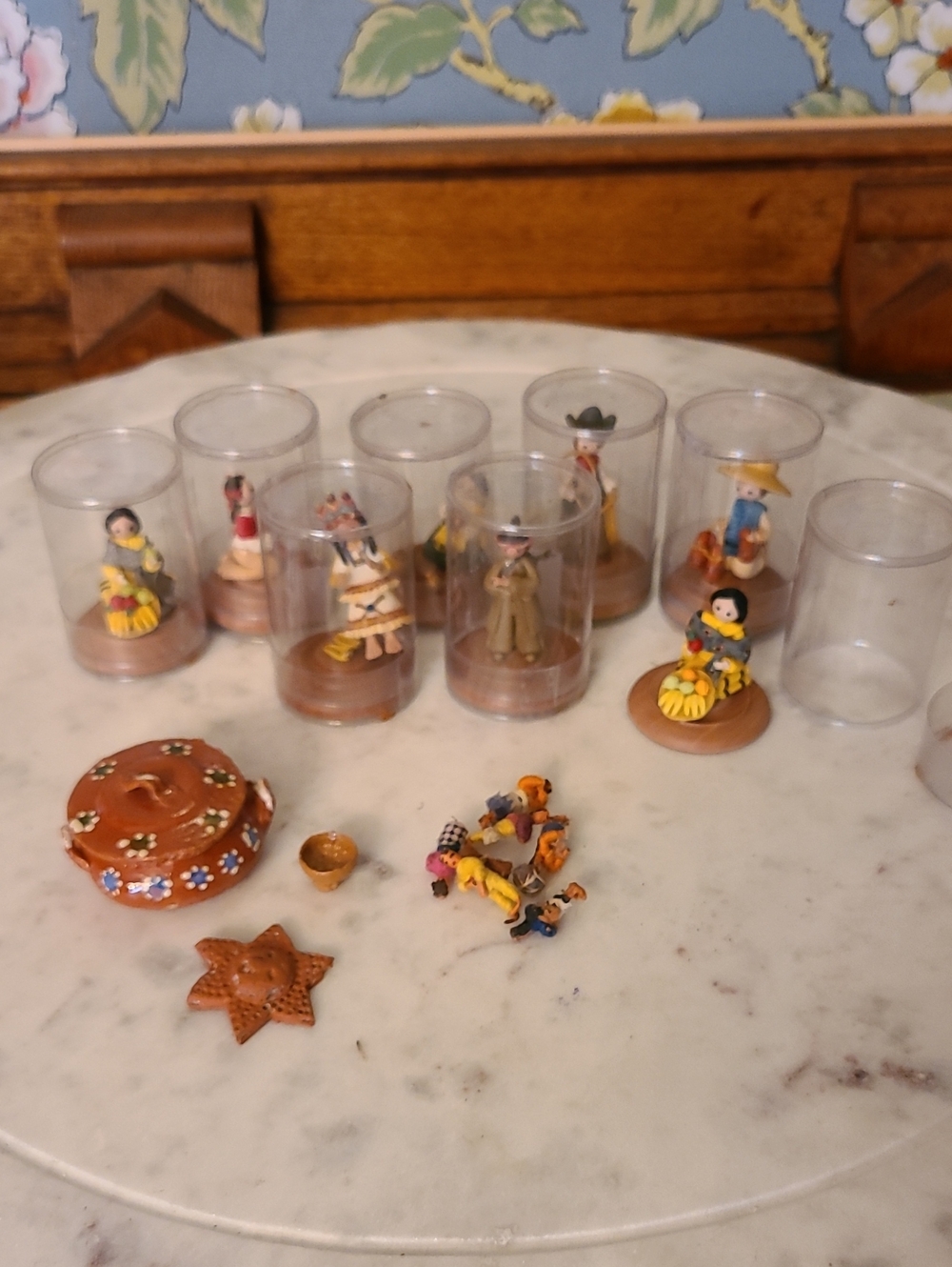 Mini Western Figures